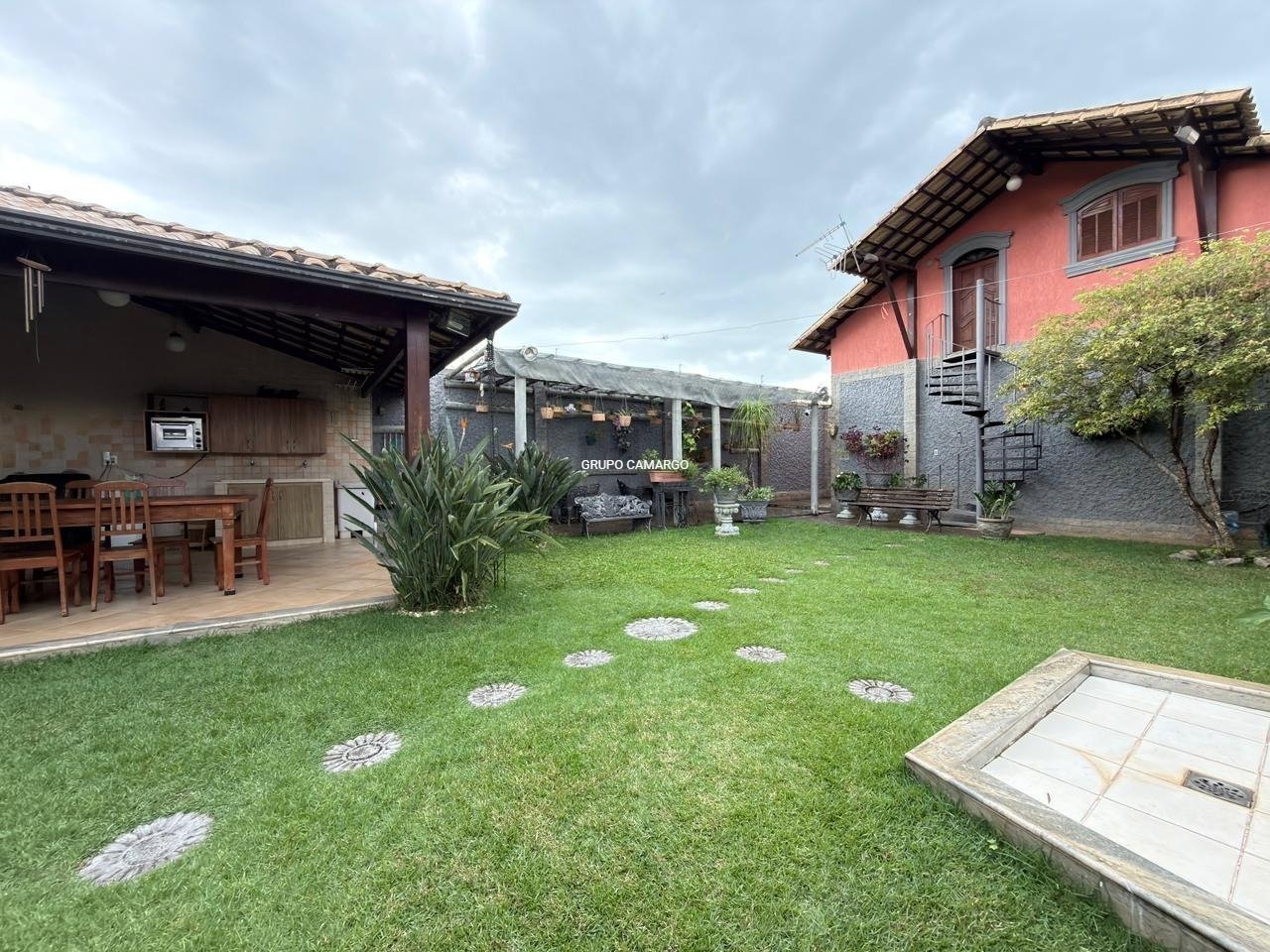 Casa com 4 quartos — Trevo, Belo Horizonte