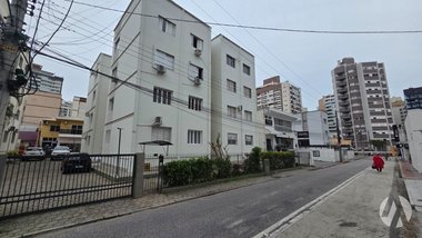 apartment em Rua Maestro Tullo Cavallazzi, Centro - Florianópolis - SC