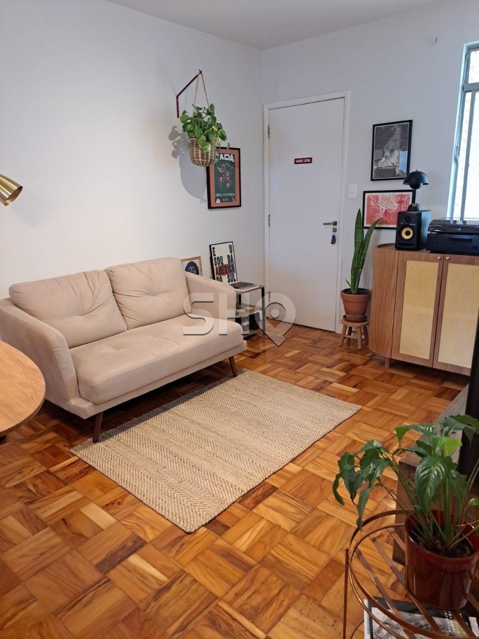 b17b145a-4832-47ec-8e6f-d49b2af8ba2f