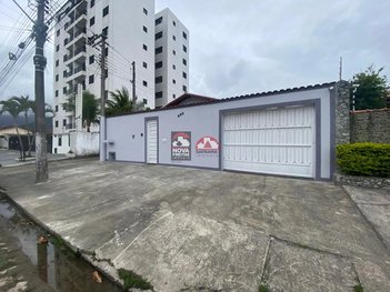 house em Avenida Irineu Mendes de Souza, Martim de Sá - Caraguatatuba - SP