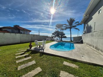 house em Rua Siri, Itacolomi - Balneário Piçarras - SC