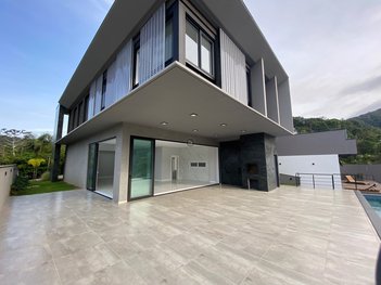 house em Avenida Das Arapongas, Ariribá - Balneário Camboriú - SC