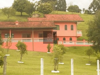 agricultural em Estrada João Ribeiro das Neves, Pessegueiros - Extrema - MG