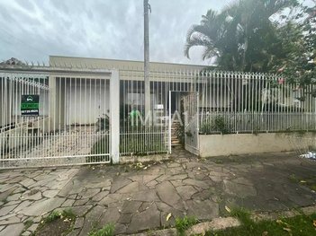 house em Rua Professor Fernando Carneiro, Três Figueiras - Porto Alegre - RS