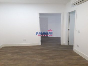 office em Rua Tiradentes, Centro - Jacareí - SP