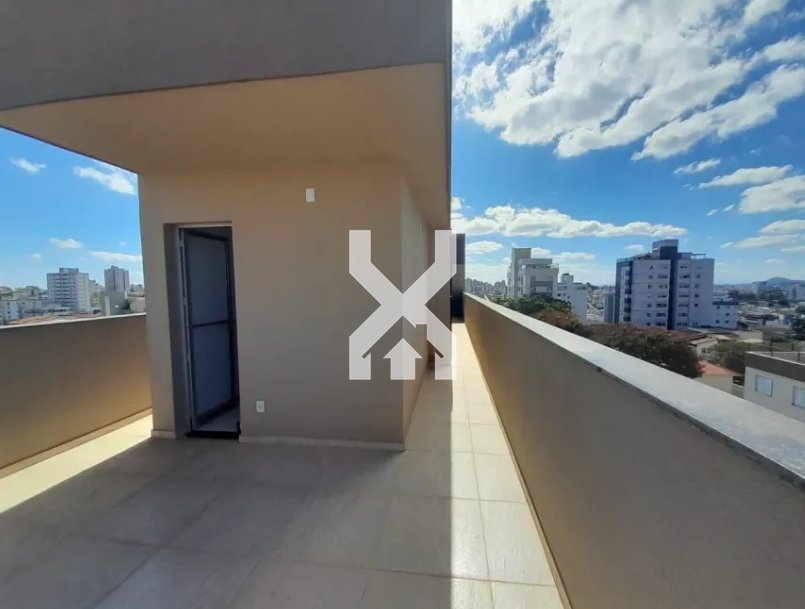 Cobertura com 2 quartos — Sagrada Família, Belo Horizonte
