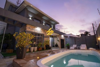 house em Rua Reinaldino Schaffenberg de Quadros, Cristo Rei - Curitiba - PR