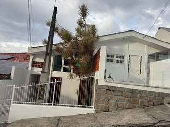 house em Rua Renato Ferreira e Costa Júnior, Itaguaçu - Florianópolis - SC
