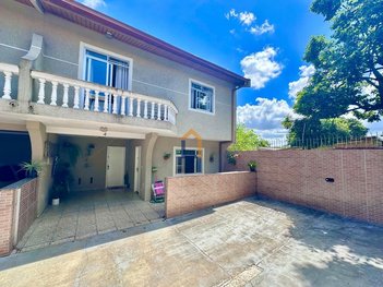 house em Rua Leôncio Derosso, Xaxim - Curitiba - PR