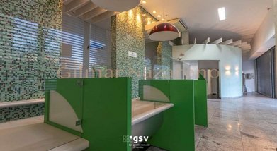 business em Avenida do Contorno, São José - Uberaba - MG