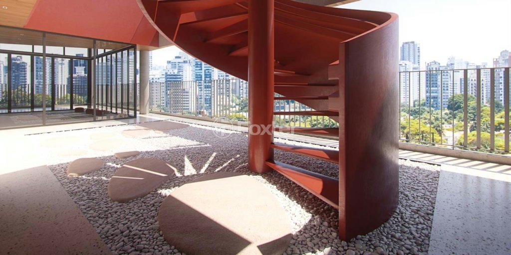 terraco-com-escada-em-espiral-e-vista-para-a-cidade