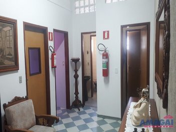 commercial_building em Avenida Siqueira Campos, Jardim Esper - Jacareí - SP