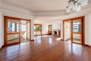 apartment em Rua Doutor Tauphick Saadi, Boa Vista - Porto Alegre - RS