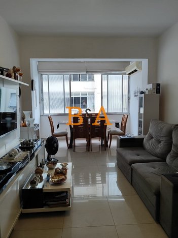 apartment em Rua das Laranjeiras, Laranjeiras - Rio de Janeiro - RJ