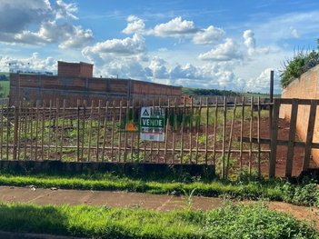 land_lot em Rua Silvério Plagia, Conjunto Habitacional Maria Cecília Serrano de Oliveira - Londrina - PR