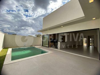 house em Avenida Vereador Carlito Cordeiro, Laranjeiras - Uberlândia - MG