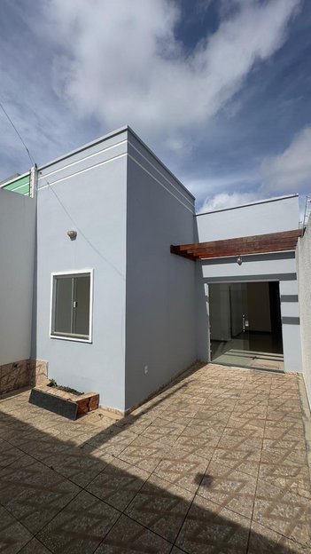 house em Rua Doutor Sérgio Lamêgo, Felícia - Vitória da Conquista - BA