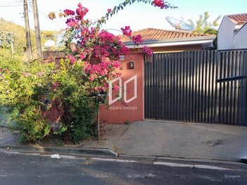 house em Avenida Carolina Bonavina do Amaral, Jardim Pinheiros II - Araraquara - SP