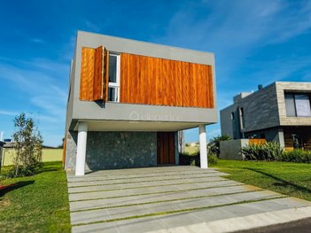 house em Avenida Paraguassu, Centro - Xangri-Lá - RS