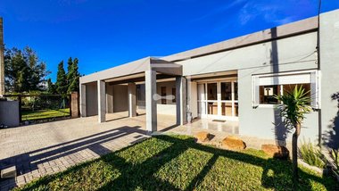 house em Rua Rio Negro, Centro - Xangri-Lá - RS