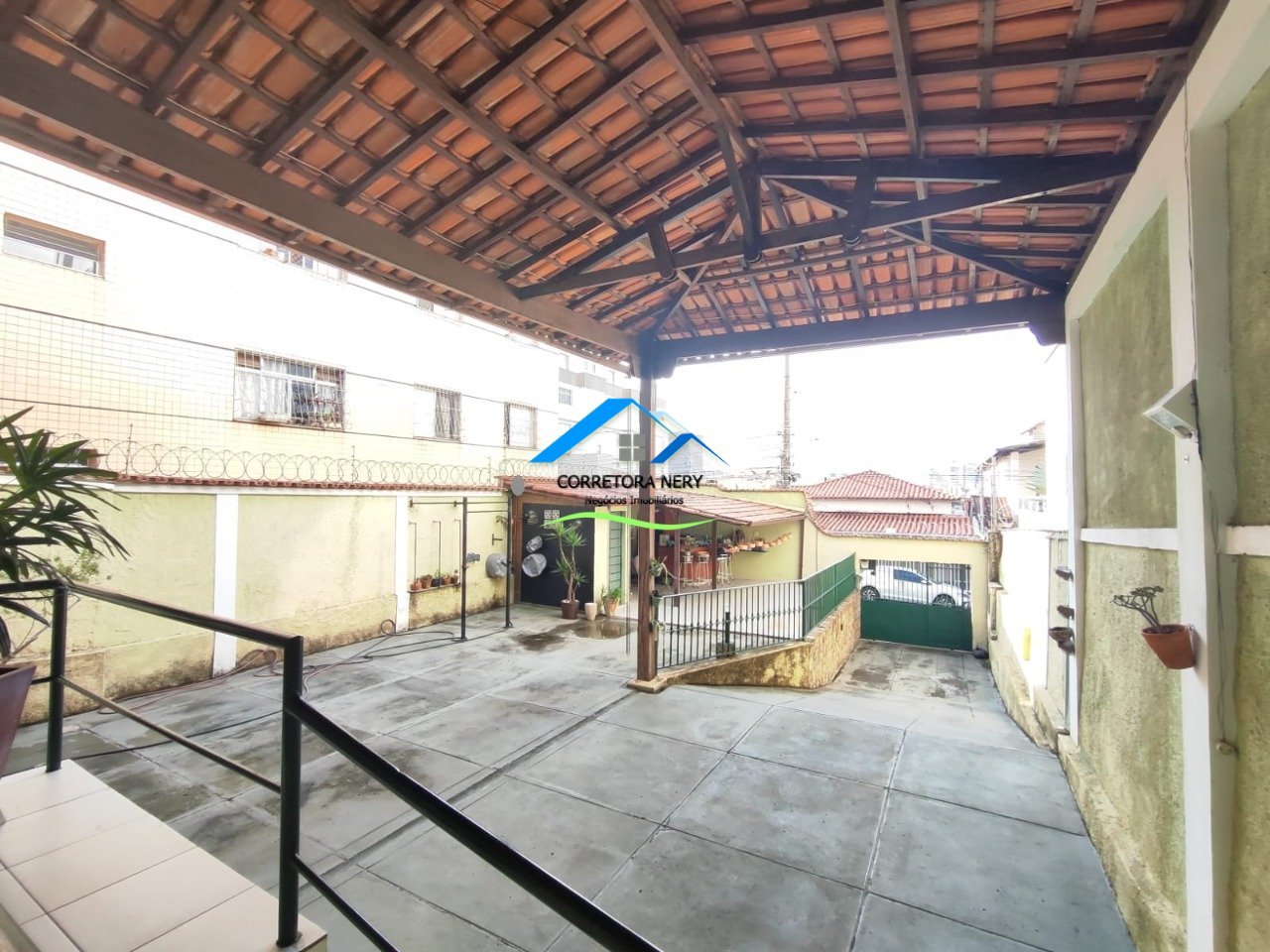 Casa com 4 quartos — Sagrada Família, Belo Horizonte