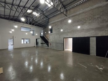industrial em Ceará, São João - Porto Alegre - RS