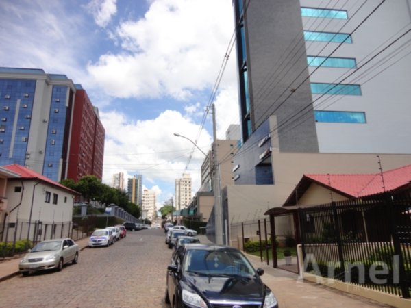 02 - Fachada junto ao IOT e Unimed