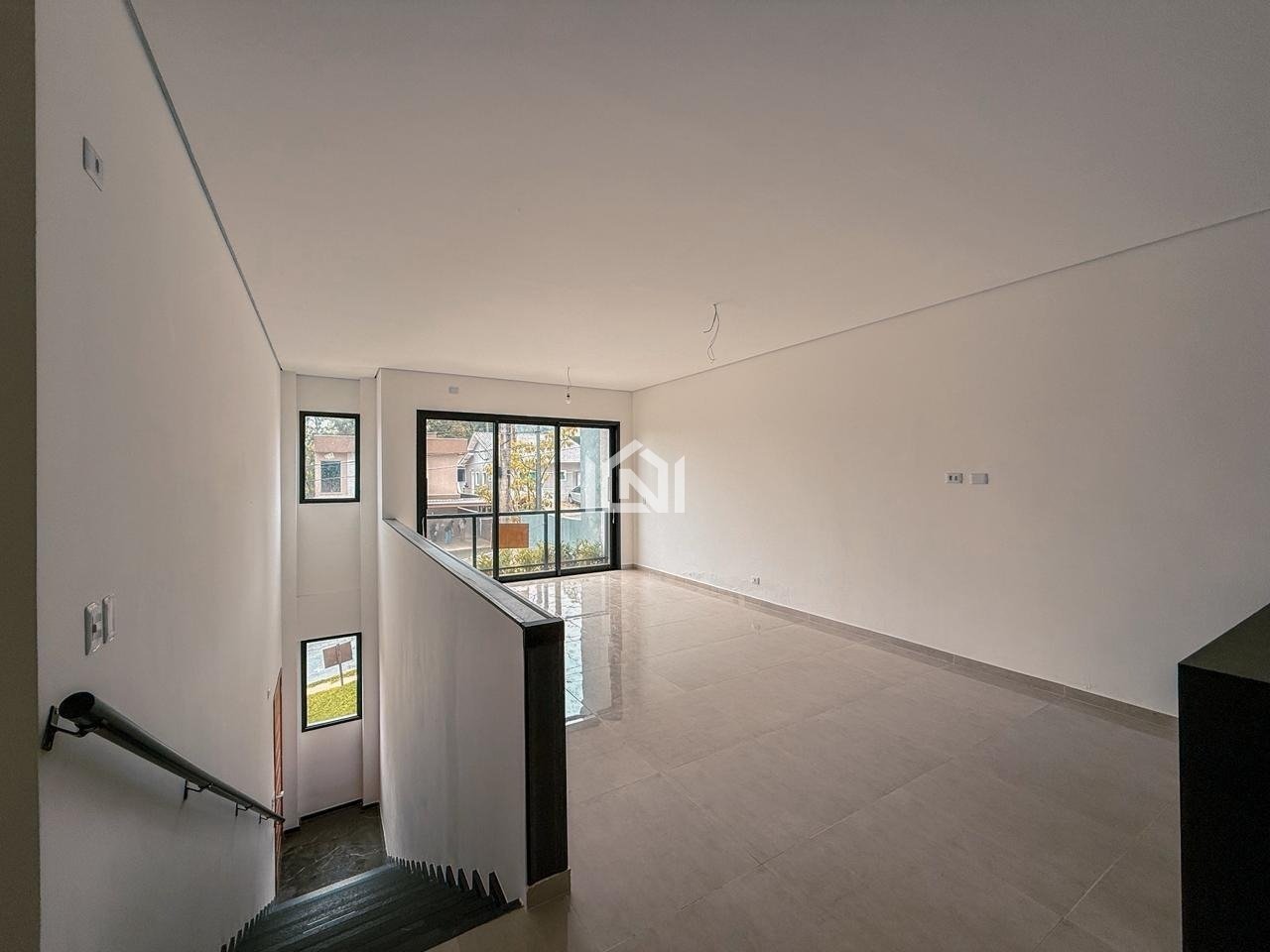 casa a venda no condominio parque das rosas || - salas