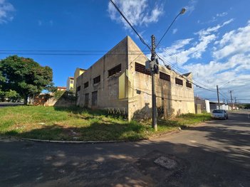 industrial em Gonçalo Augusto de Oliveira, Residencial Ana Dorothéa - Franca - SP