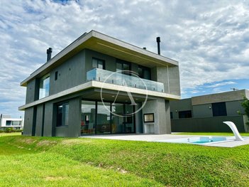 house em Avenida Castelo Branco, Centro - Torres - RS