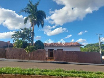 house em Rua Grã-Bretanha, Jardim Adriana II - Londrina - PR
