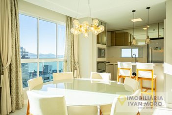 apartment em Rua 317B, Meia Praia - Itapema - SC