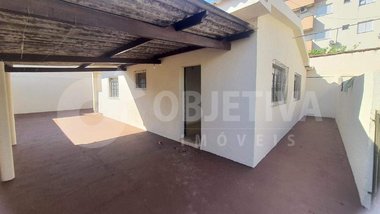 house em Rua Antônio Salviano de Rezende, Santa Mônica - Uberlândia - MG