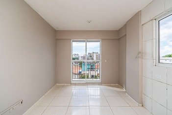 agricultural em Avenida Presidente Wenceslau Braz, Lindóia - Curitiba - PR