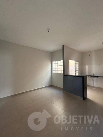 house em Rua Sérgio Henrique Martinelli, Segismundo Pereira - Uberlândia - MG
