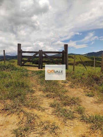 commercial_property em Estrada Municipal Nicanor Giovanelli, Tataúba - Caçapava - SP