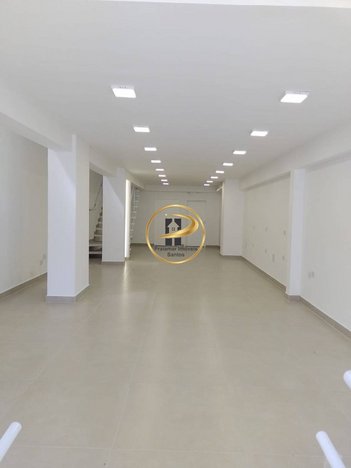business em Avenida Marechal Floriano Peixoto, Gonzaga - Santos - SP
