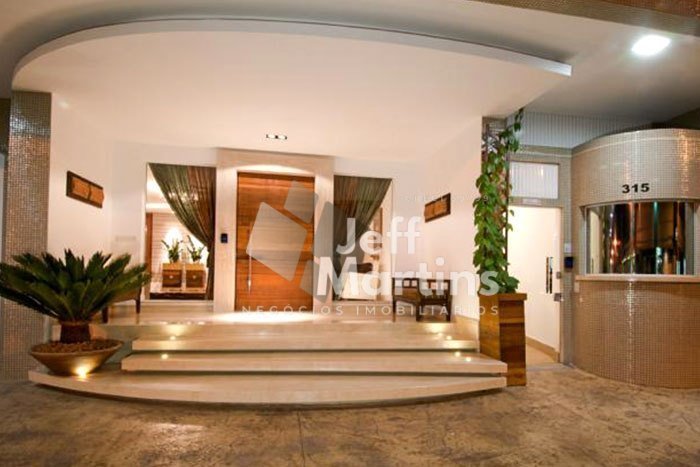 020_hall.jpg