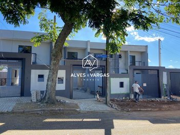 house em Rua Ayrton Pizzatto Gusi, Xaxim - Curitiba - PR