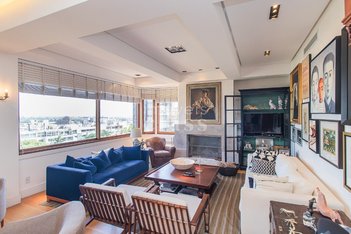 apartment em Rua Cândido Batista de Oliveira, Moinhos de Vento - Porto Alegre - RS