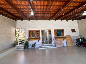 house em Rua 6, Conjunto Riviera - Goiânia - GO