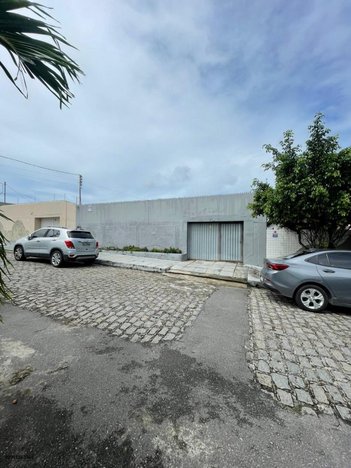 house em Rua Cristiano Maia de Omena Calheiros, Gruta de Lourdes - Maceió - AL