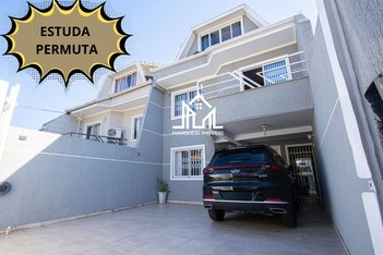 house em Rua Anna Gbur Barcik, Santo Inácio - Curitiba - PR