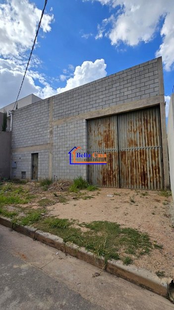 industrial em Rua Muqui, São Cosme de Cima (São Benedito) - Santa Luzia - MG