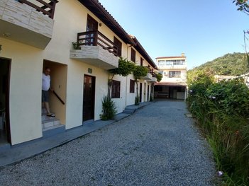 hotel em Rua João de Barro, Canasvieiras - Florianópolis - SC