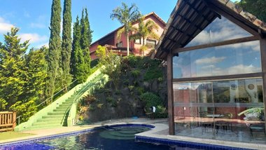 house em Rua Bernardo Coutinho, Araras - Petrópolis - RJ