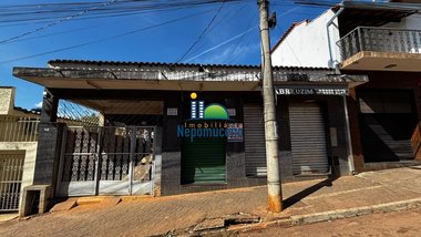 house em Rua Monsenhor Luiz de Gonzaga, Centro - Nepomuceno - MG