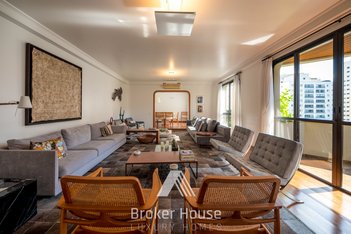 apartment em Rua Lourenço de Almeida, Vila Nova Conceição - São Paulo - SP