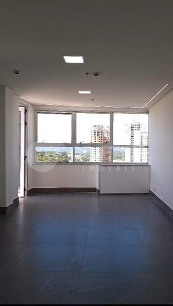 office em Avenida Maria Silva Garcia, Granja Marileusa - Uberlândia - MG