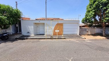 house em Rua Francisco Basílio Neto, São Jorge - Uberlândia - MG